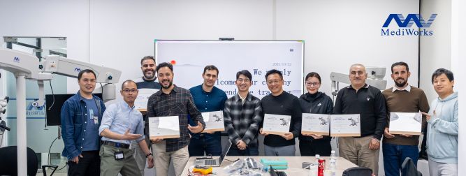 MediWorks闪耀DenTech China 2025：首次亮相SM623D牙科显微镜，链接全球牙科专业人士